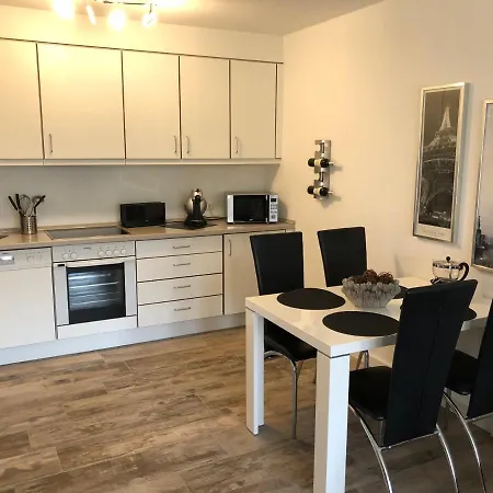Moderne Am Yachthafen Apartment *