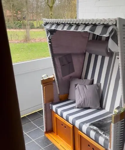 Moderne Am Yachthafen *